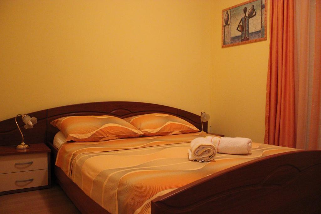 Apartments Lucija Seget Vranjica Exterior foto