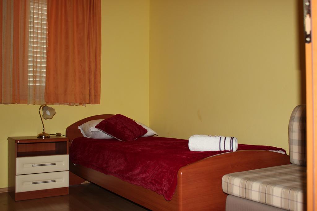 Apartments Lucija Seget Vranjica Exterior foto